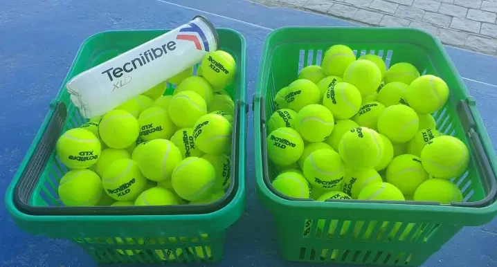 best pressureless tennis balls